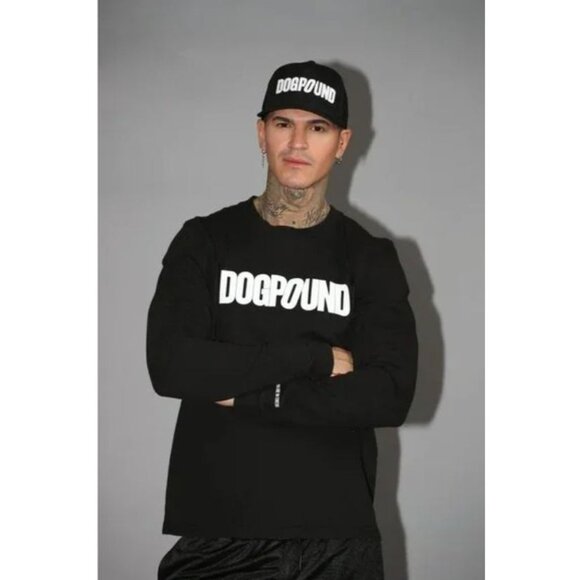Dogpound Crewneck in Black - Picture 2 of 4